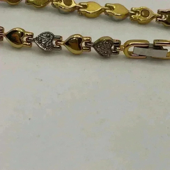 Linked hearts bracelet - Picture 4 of 4